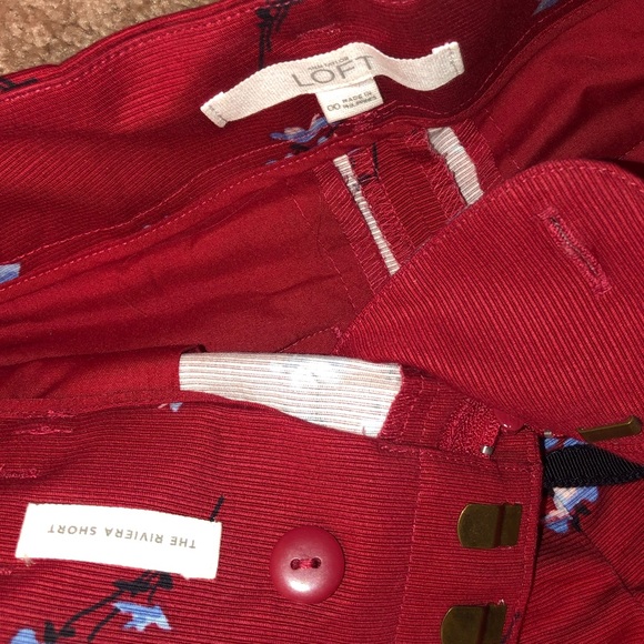 LOFT Red Cherry Blossom Shorts - Picture 3 of 6